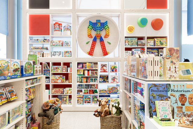 #HolidayHibernation – Lists to get you off your feet, while staying at home