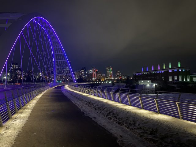 Quiet, comforting NYE light show in Edmonton caps tumultuous year in 2020